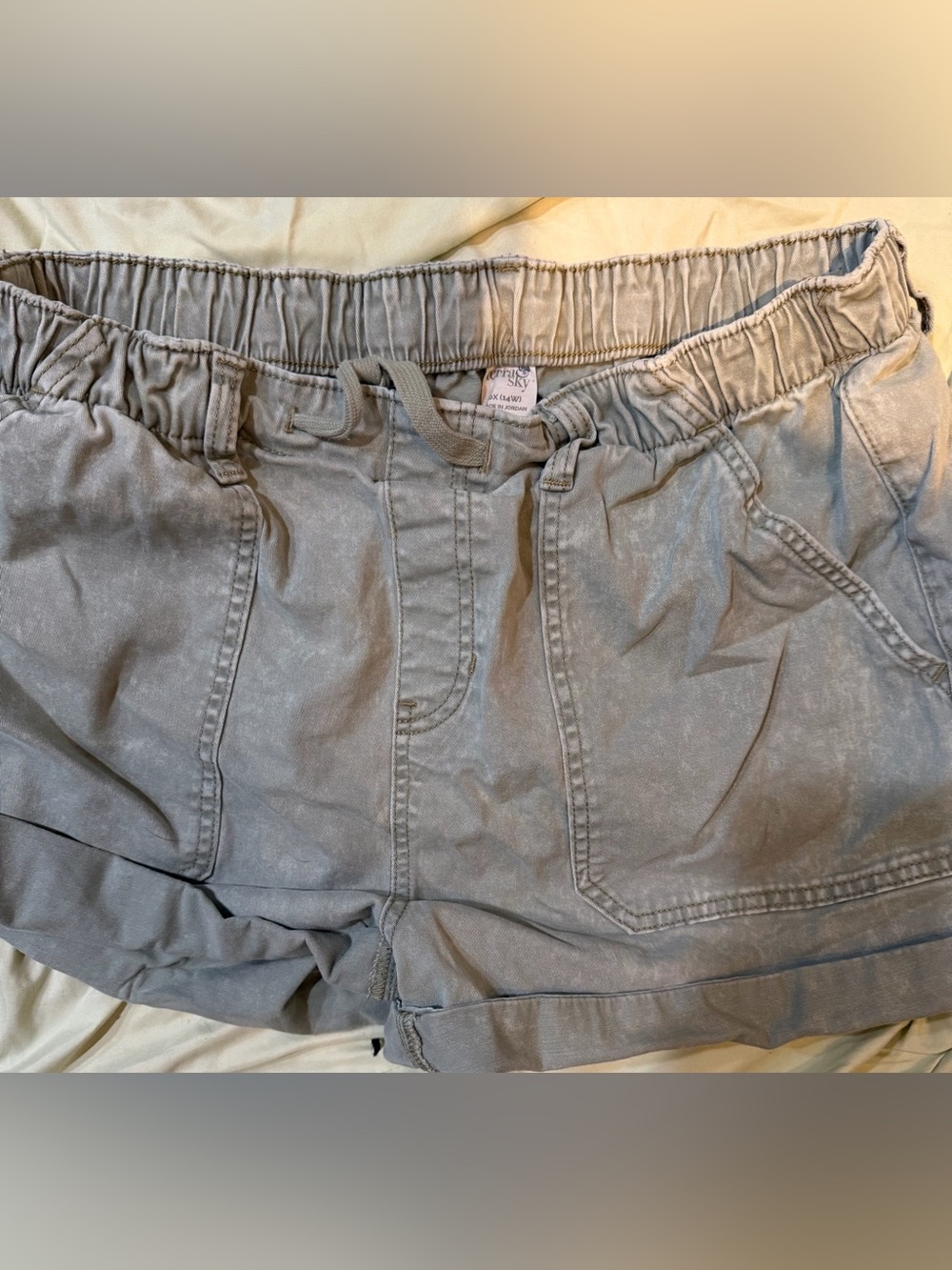 Terra & Sky Light Gray Elastic-Waist Kids Shorts